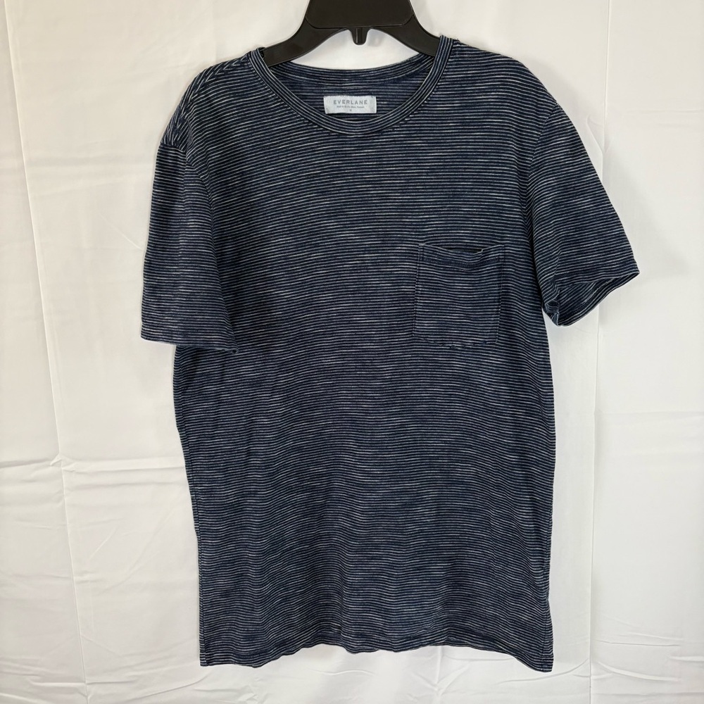 Everlane men’s Navy blue striped tshirt medium short sleeve
